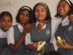banana girls